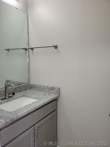 7018 Lakeshore 18, Eufaula, OK 74432