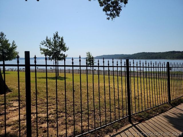 7018 Lakeshore 18, Eufaula, OK 74432
