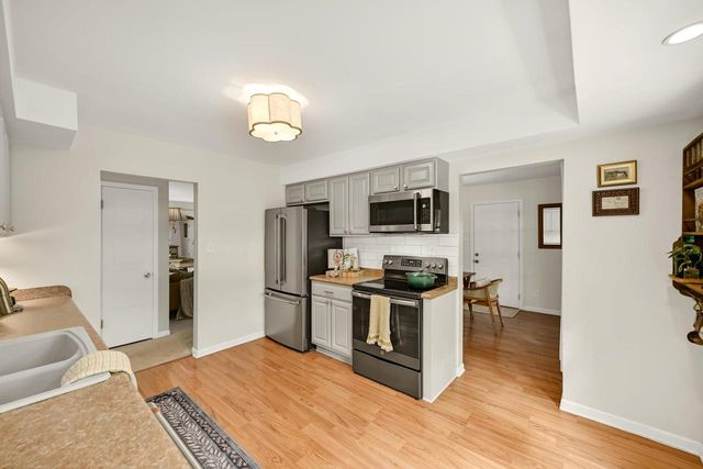 17500 Briar Wood LANE, Brookfield, WI 53045