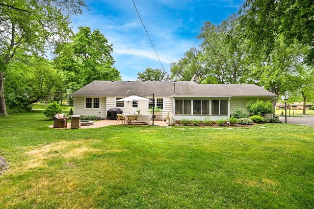17500 Briar Wood LANE, Brookfield, WI 53045