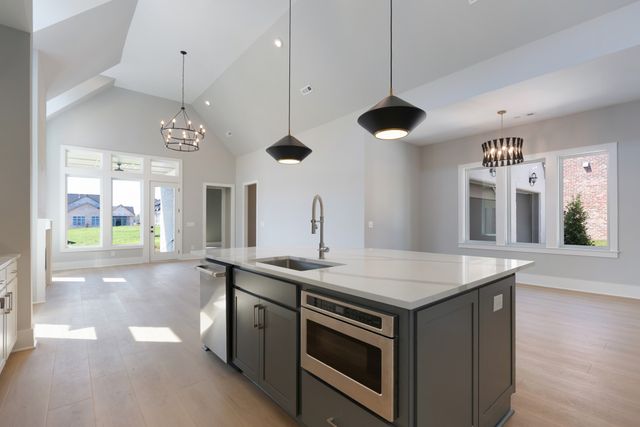 820 Saint Clair Avenue, Thompsons Station, TN 37179