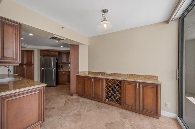 3560 S OCEAN Boulevard 607, South Palm Beach, FL 33480