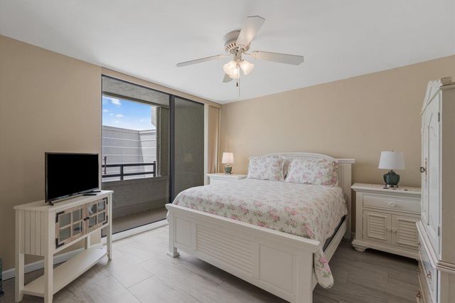 3560 S OCEAN Boulevard 607, South Palm Beach, FL 33480