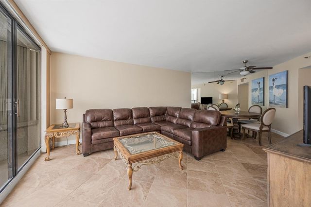 3560 S OCEAN Boulevard 607, South Palm Beach, FL 33480