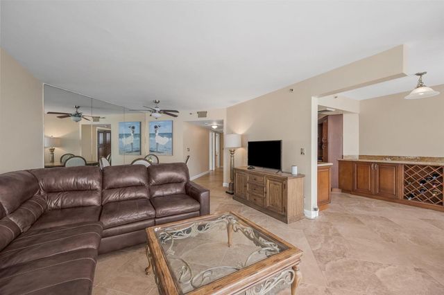 3560 S OCEAN Boulevard 607, South Palm Beach, FL 33480
