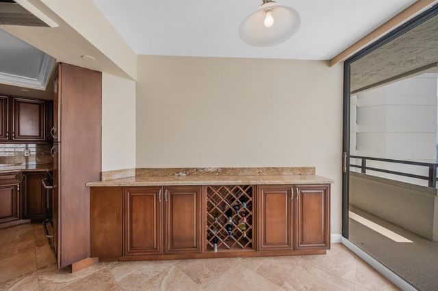 3560 S OCEAN Boulevard 607, South Palm Beach, FL 33480