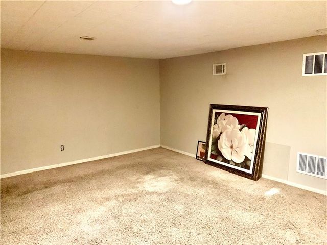 6008 E 129th Street, Grandview, MO 64030