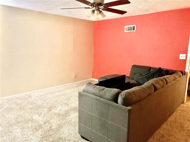 6008 E 129th Street, Grandview, MO 64030