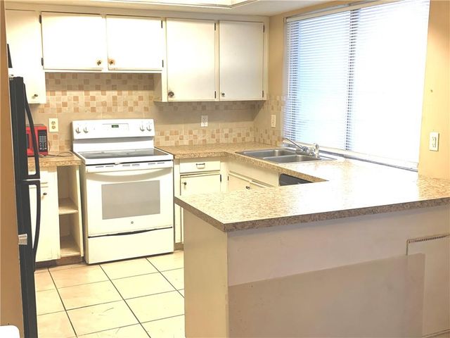 6008 E 129th Street, Grandview, MO 64030