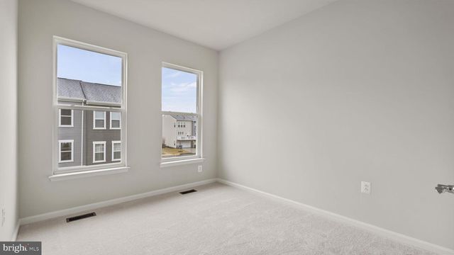 15071 JAXTON SQUARE LN, Haymarket, VA 20169