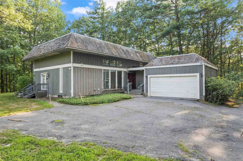 124 Exeter Road, North Hampton, NH 03862