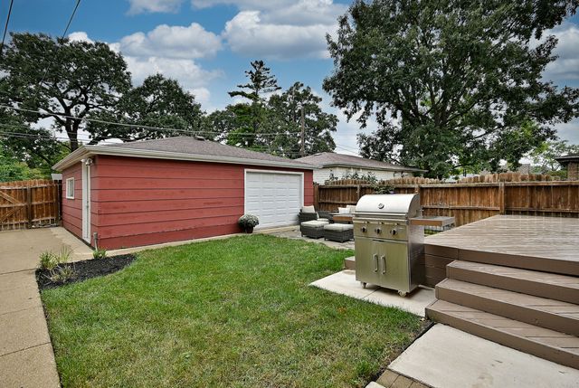 2216 N 76th Court, Elmwood Park, IL 60707