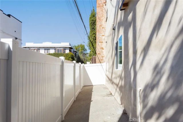 1375 N Mentor Avenue, Pasadena, CA 91104
