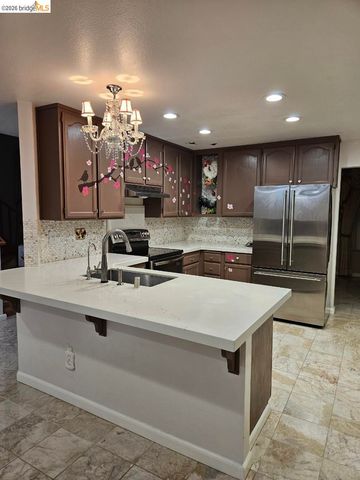 10 live Oak, Pittsburg, CA 94565