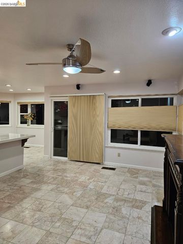 10 live Oak, Pittsburg, CA 94565