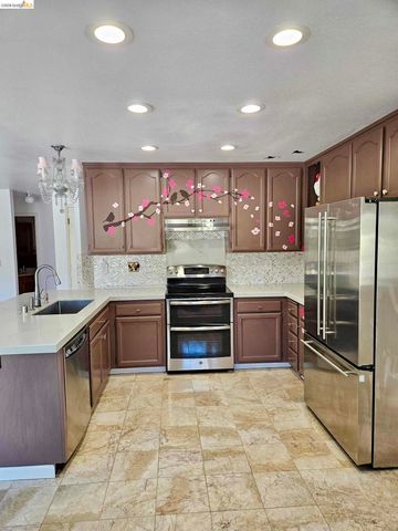 10 live Oak, Pittsburg, CA 94565