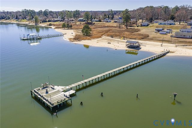 494 Marine Dr, Dunnsville, VA 22454