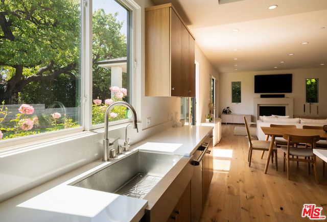 11328 Charnock Road, Los Angeles, CA 90066