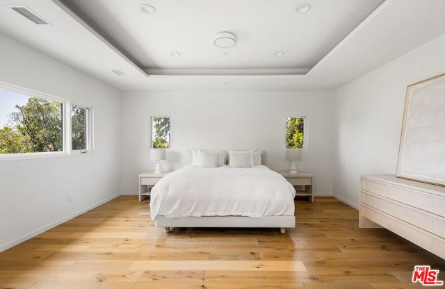 11328 Charnock Road, Los Angeles, CA 90066