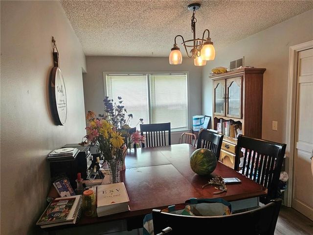 7014 Sobbie Road, Pleasant Valley, MO 64068