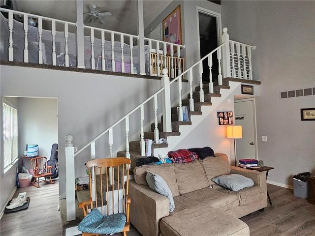 7014 Sobbie Road, Pleasant Valley, MO 64068
