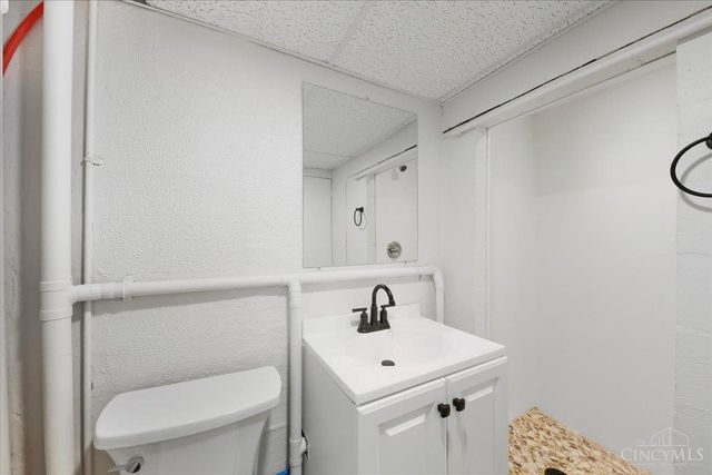 6123 Cambridge Avenue, Cincinnati, OH 45230