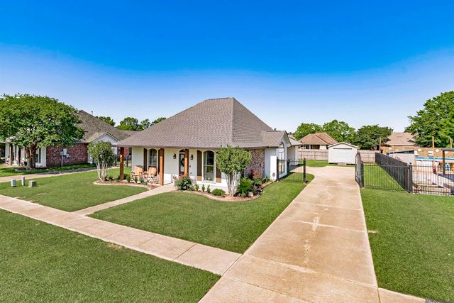6131 Windwood Dr, Zachary, LA 70791
