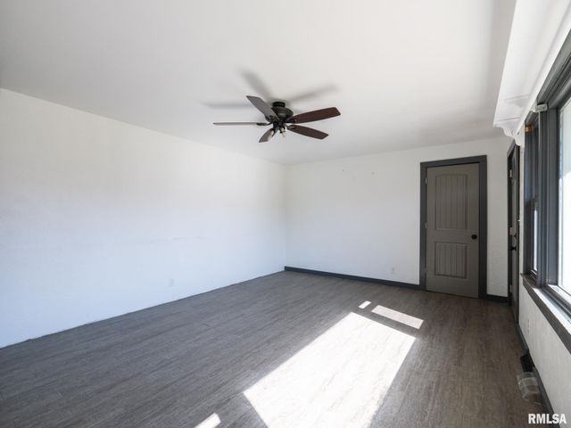 135 GLENVIEW Avenue, East Peoria, IL 61611