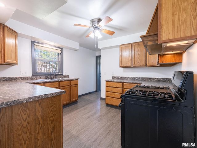 135 GLENVIEW Avenue, East Peoria, IL 61611