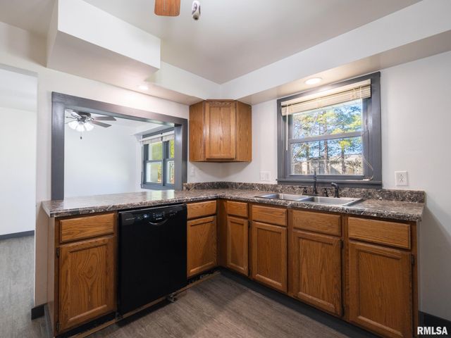 135 GLENVIEW Avenue, East Peoria, IL 61611