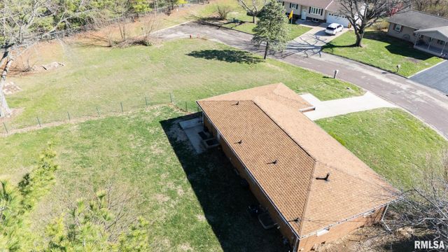 135 GLENVIEW Avenue, East Peoria, IL 61611