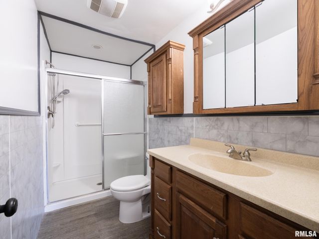 135 GLENVIEW Avenue, East Peoria, IL 61611