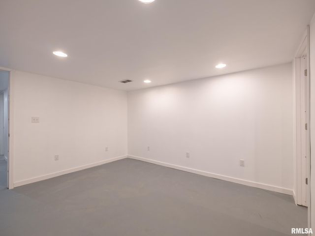 135 GLENVIEW Avenue, East Peoria, IL 61611