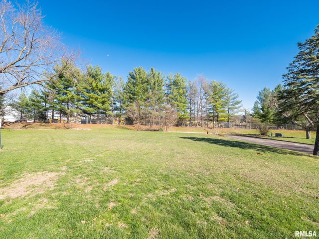 135 GLENVIEW Avenue, East Peoria, IL 61611