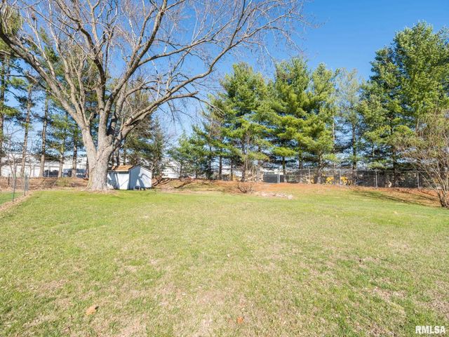 135 GLENVIEW Avenue, East Peoria, IL 61611