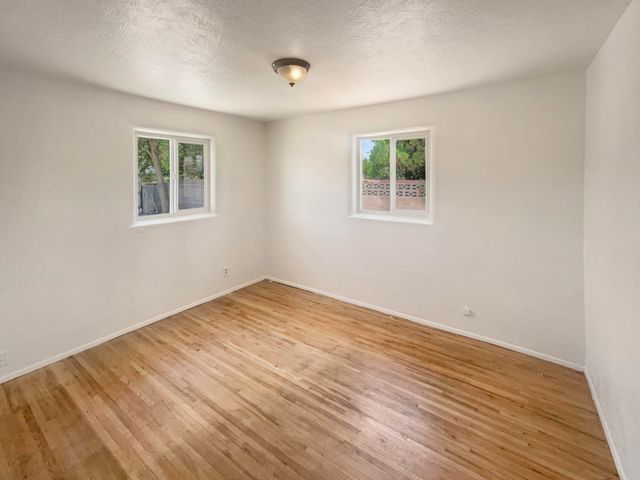 916 DAKOTA Street SE, Albuquerque, NM 87108