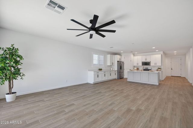 9841 E SATELLITE Drive, Mesa, AZ 85212