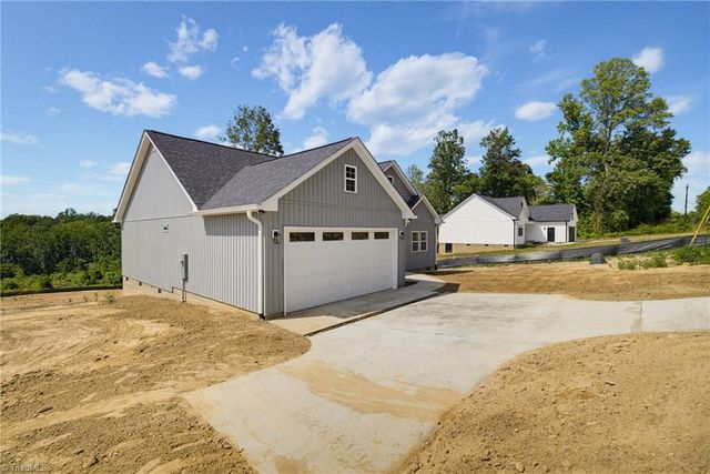 7950 US Highway 29 Bus, Reidsville, NC 27320