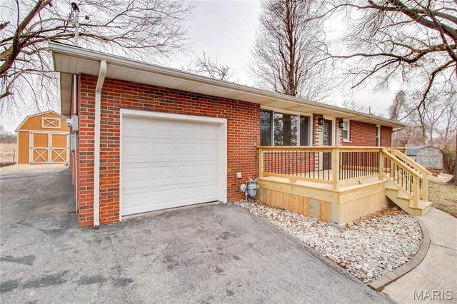 429 Oak Street, East Alton, IL 62024
