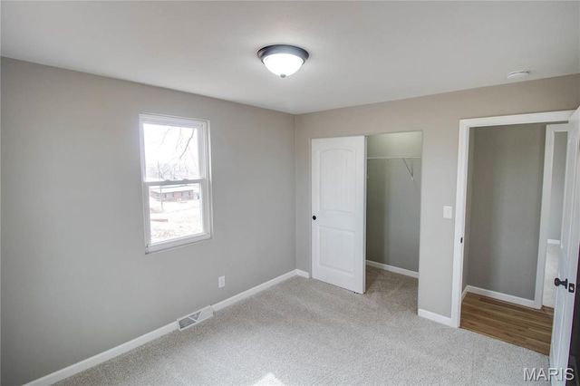 429 Oak Street, East Alton, IL 62024