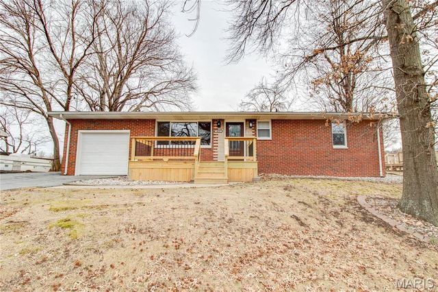 429 Oak Street, East Alton, IL 62024