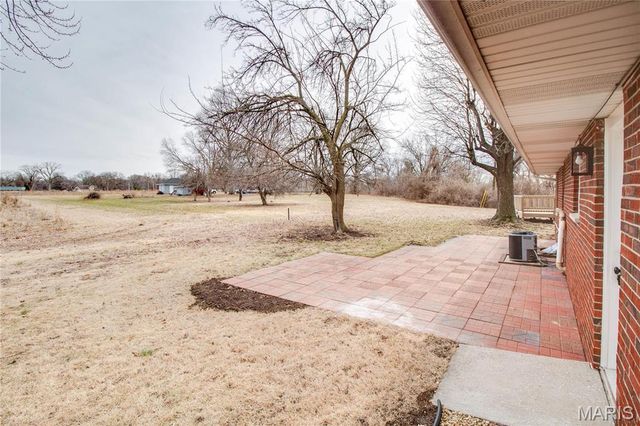 429 Oak Street, East Alton, IL 62024