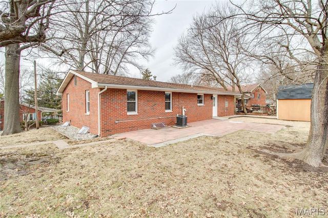 429 Oak Street, East Alton, IL 62024