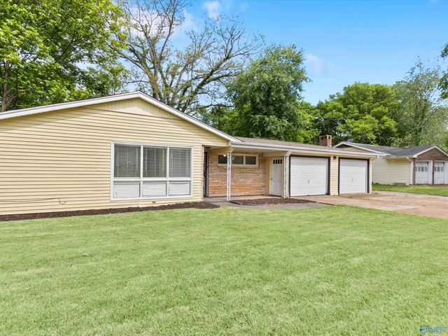 908 Speake Road NW, Huntsville, AL 35816