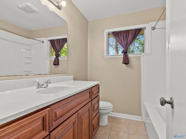 908 Speake Road NW, Huntsville, AL 35816