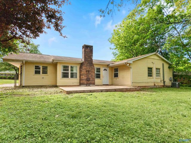 908 Speake Road NW, Huntsville, AL 35816