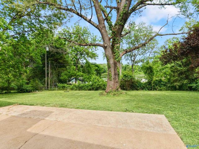 908 Speake Road NW, Huntsville, AL 35816