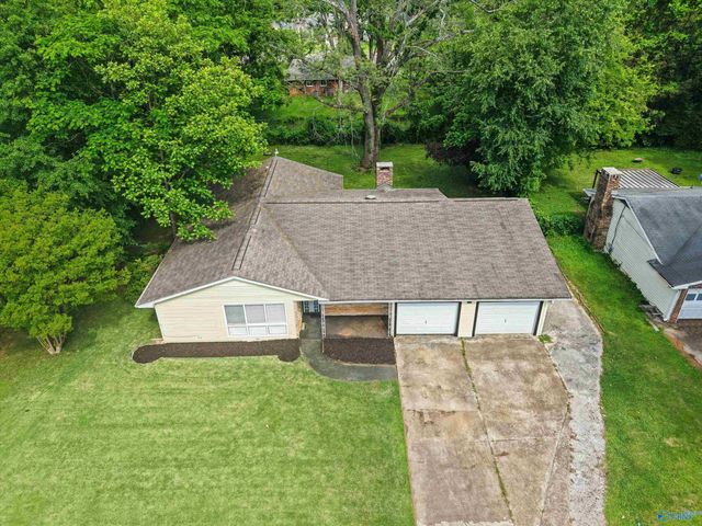 908 Speake Road NW, Huntsville, AL 35816
