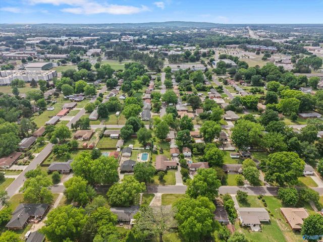 908 Speake Road NW, Huntsville, AL 35816