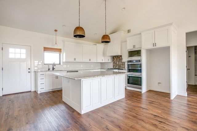 6384 US HWY 281 S, Jacksboro, TX 76458
